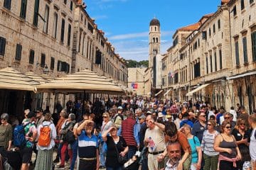 Cene namestitev na Hrvaškem po sezoni: za koliko so nižje v tednu septembra?