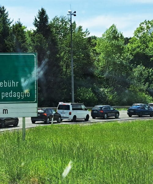 Ko so na poti iz Dalmacije kolone, veliko Slovencev izbere ta izvoz z avtoceste