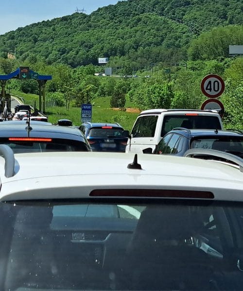 Hrvaški ENC odslej deluje tudi v Srbiji – to morate vedeti, preden se odpravite na pot