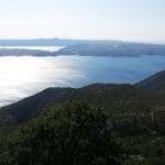 Jadranska magistrala s Pagom v ozadju