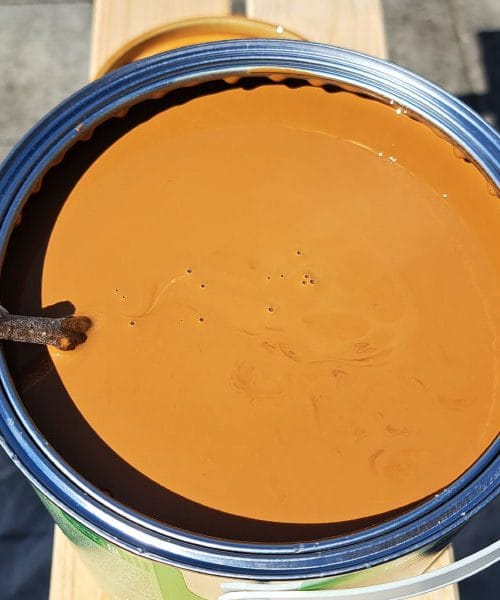 Najprimernejše barve za lesene balkone ali kako zaščititi in polepšati svoj balkon