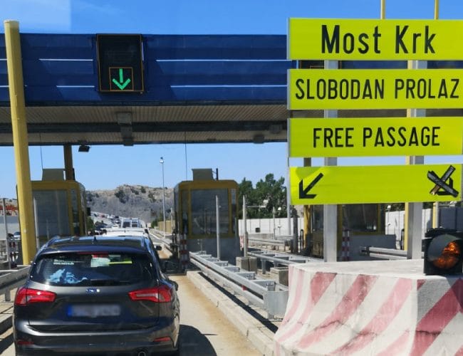 Zakaj je vožnja na otok Krk pogosto cenejša kot na sosednje otoke