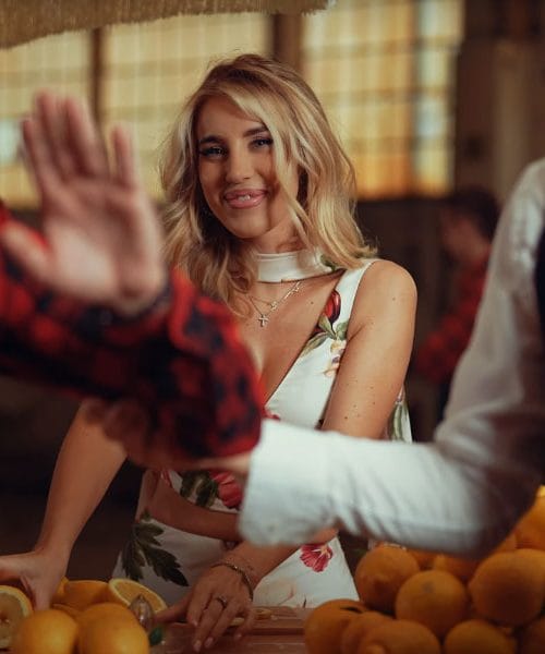 Kjer se kregata dva: Modrijani in Stil združili moči v polki, ki bo osvojila Slovenijo