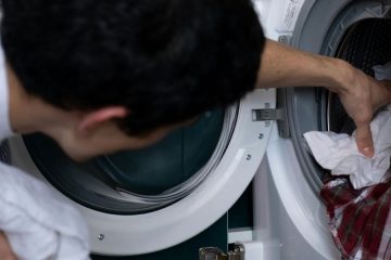 Večina ljudi pere perilo ob napačnem času – to je najboljši del dneva za pranje