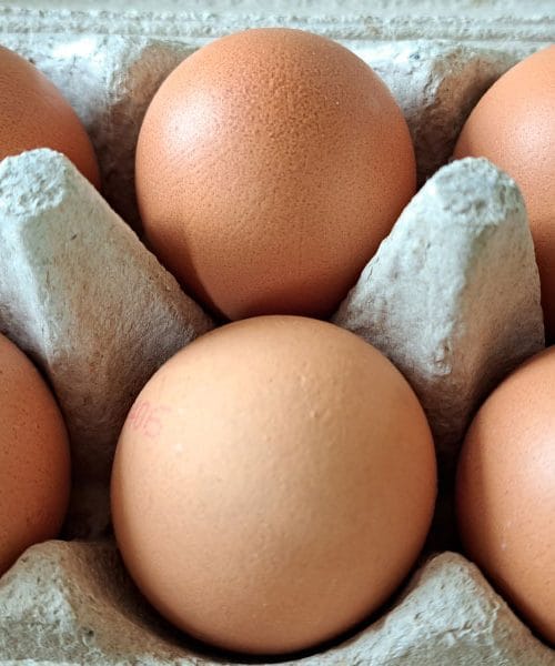 Ne mečite teh 6 živil stran prehitro – zdržijo dlje, kot si mislite