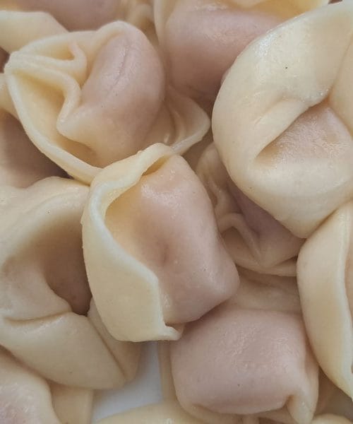 S čim lahko posipamo torteline, da ne razjezimo Italijanov?