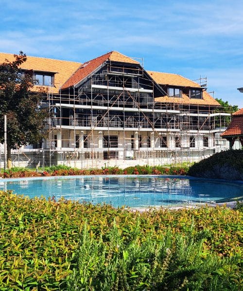 V teh slovenskih termah prenavljajo 100 let star simbol slovenskega turizma