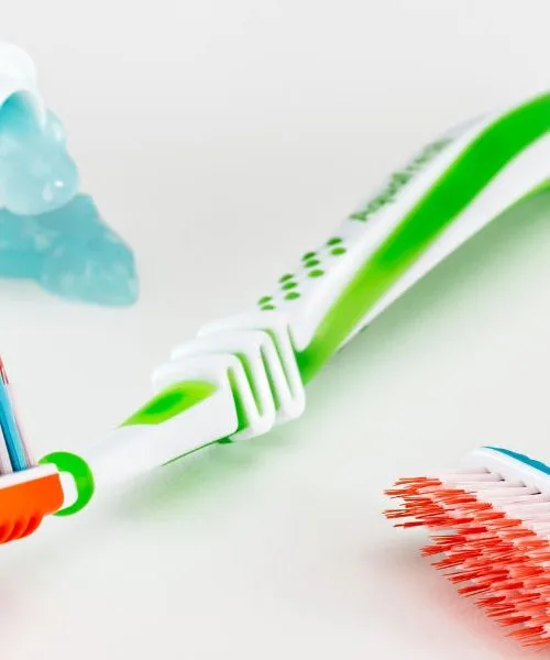 Zobna pasta ni le za zobe: teh 10 trikov v domu pozna presenetljivo malo ljudi