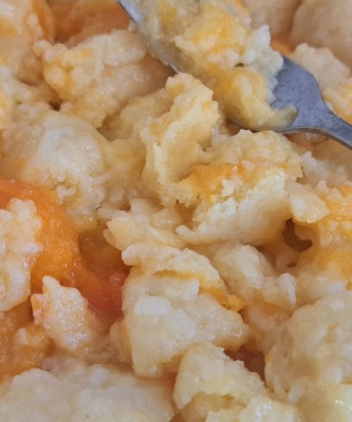 Le eno kocko dodajte v sredico mareličnega cmoka, navdušeni boste