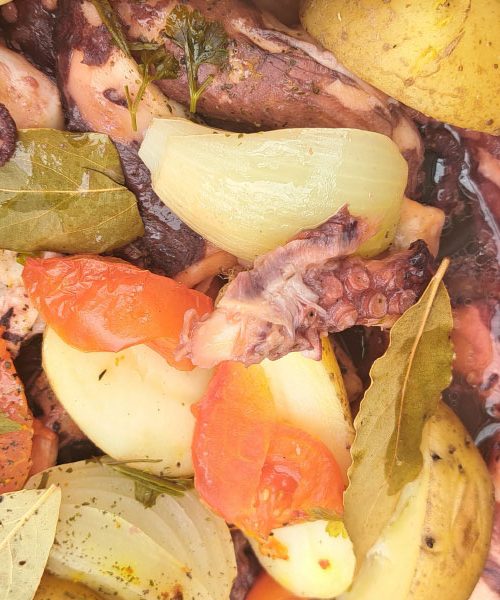 Kaj Slovenci največkrat naredimo za božično večerjo?