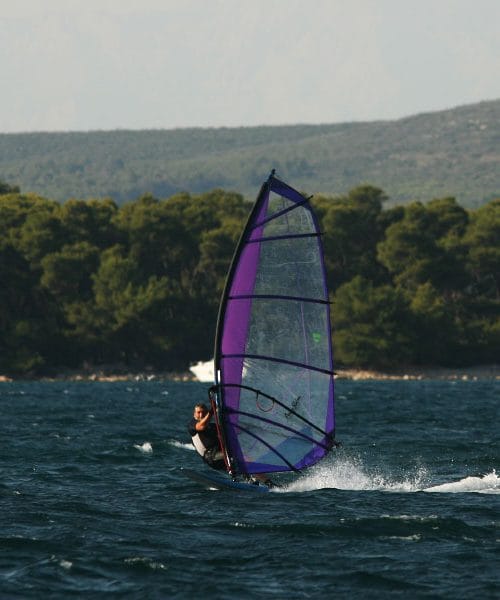 Če želite spoznati nov šport na vodi, je letošnje poletje prava priložnost