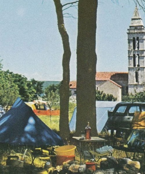 Tako so Slovenci dopustovali v Dalmaciji, preden je prišel internet