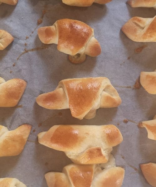 Hit rogljički s šunko in sirom, ki jih vsi hvalijo – pripravljeni v pol ure