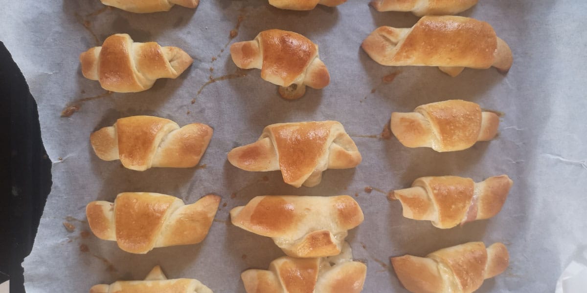 Kifeljčki s šunko in sirom