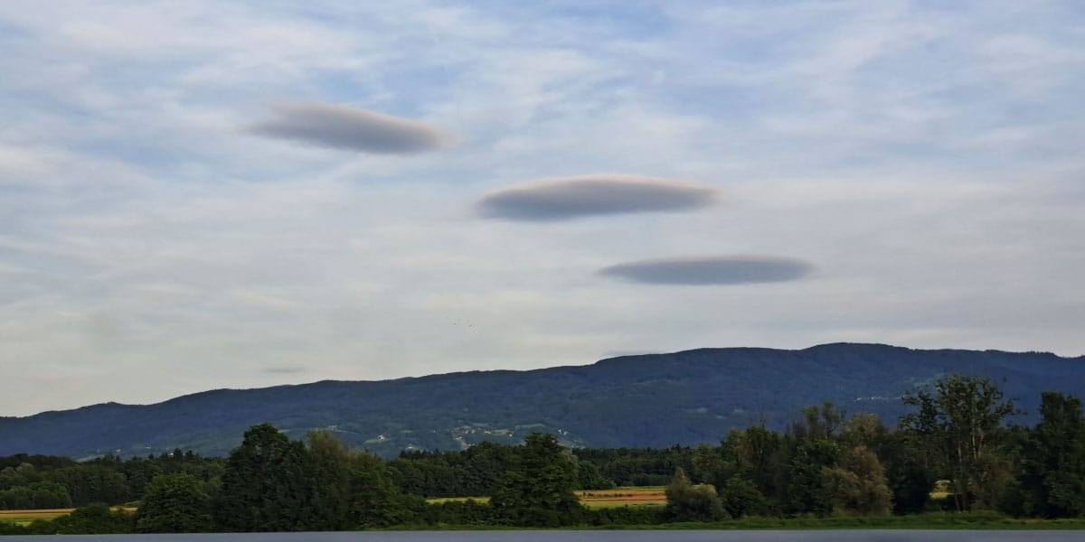 Kako nastanejo lečasti oblaki