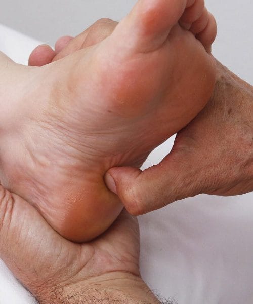 Zato so vam noge težke popoldne – rešitev se skriva v kuhinji