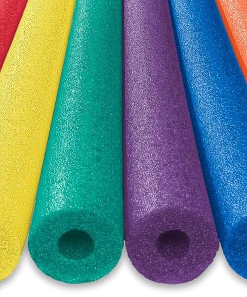 7 super vrtnih trikov s plavalnimi črvi, ki vam bodo olajšali delo