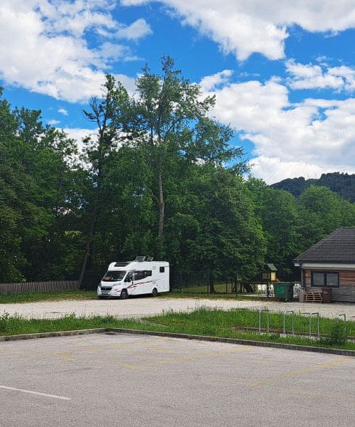 Mreža postajališč za avtodome v Sloveniji: prihodnost potovanj na dosegu volana