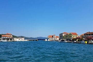 Most v Tisnem ima poleti svoj ritem: to morajo vedeti vsi, ki gredo na Murter