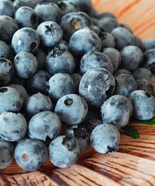 9 sadežev za dolgo in zdravo življenje – kaj svetujejo strokovnjaki za zdravo staranje