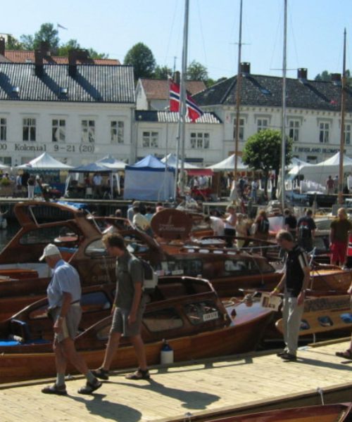 Presenetilo vas bo, kdo od kraljev in cesarjev je danes na prestolu po Evropi