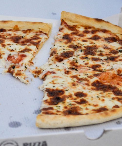 Pametni trik s škatlo za pico, ki vam bo rešil prostor v hladilniku