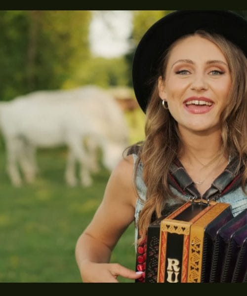 Kaj mi torbica bo Guči, rajš na polko me zasuči