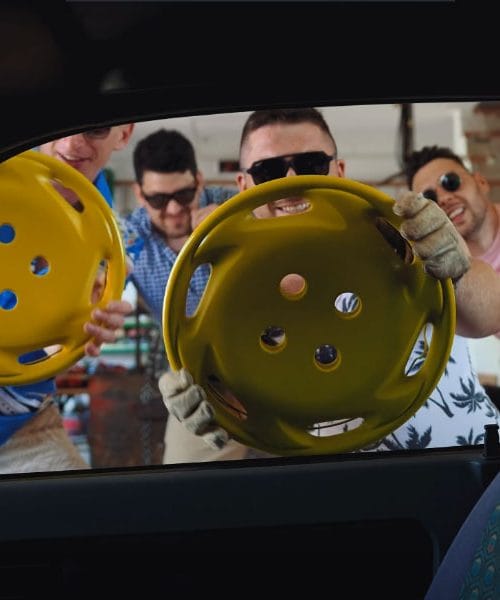 Skupina Zvita feltna z novo skladbo razbija rutino slovenskega poletja