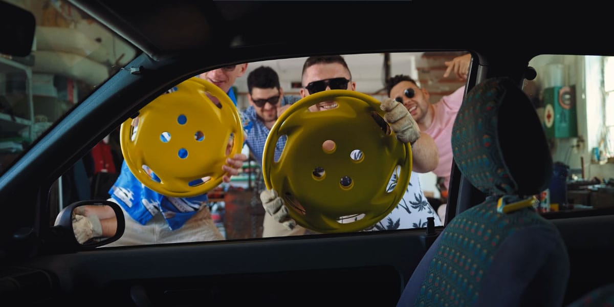 Zvita feltna, piči clio 200