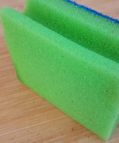 Zakaj imajo kuhinjske gobice različne barve in katero izbrati za pravo opravilo?