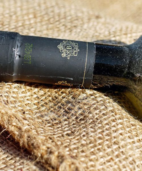 Odprite buteljko vina z nožem in vilico – trik, ki res deluje