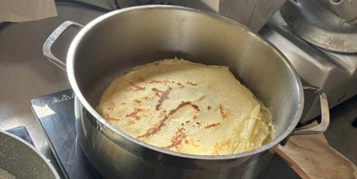 Recept za 50 palačink – koliko moke, mleka in jajc potrebujete za večjo družbo?