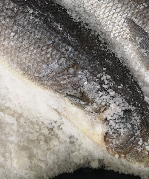 Pripravljate ribo v soli? Tako boste takoj vedeli, da je pečena