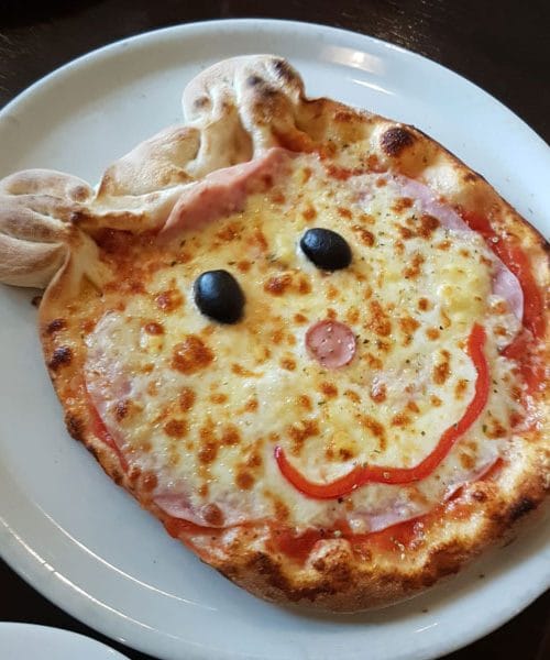 Kako otrokom popestriti pico: naredite jo v obliki medvedka