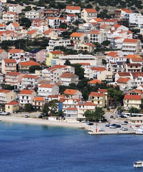 Ste na Hrvaškem letos opazili manj Čehov? To je lahko eden od razlogov