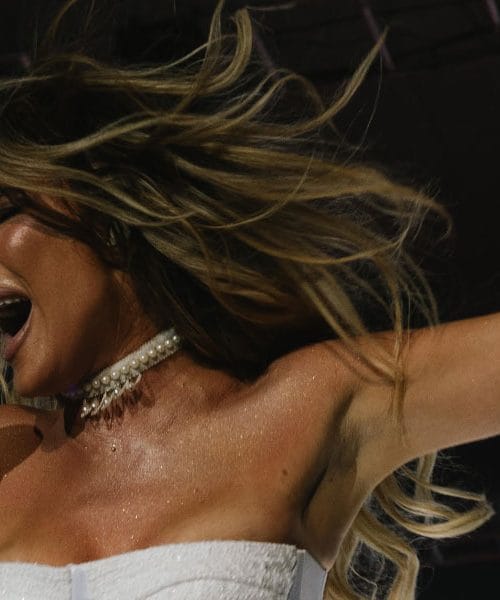 Senidah med poletnimi arenami in pričakovanjem spektakla v Stožicah