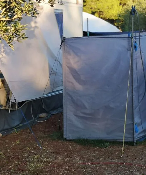 Kako v kampu na Hrvaškem prepoznaš Slovenca? Na dopust je prinesel INOX cisterno