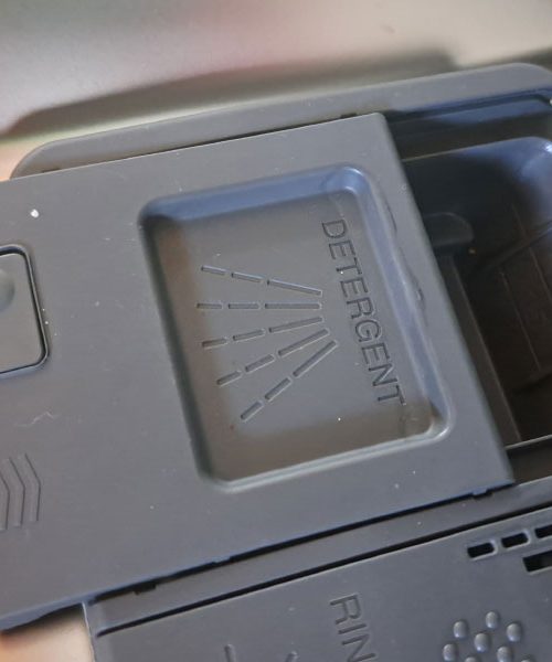 Presenetljivo: tableta deluje tudi brez dozirnika v pomivalnem stroju