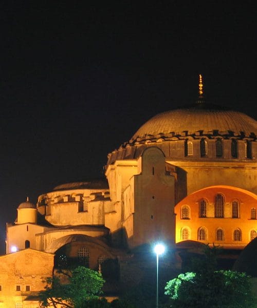 Objavljen seznam evropskih mest, ki so turiste najbolj navdušila v letu 2025