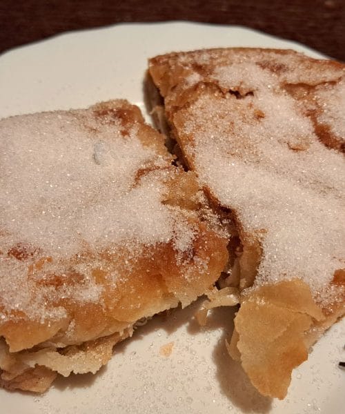 Jabolčni štrudelj je najboljši, ko ga posujete s tem sladkorjem