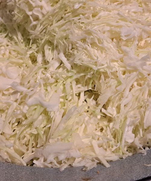 Kako na tanko narezati zelje za kisanje in kateri pribor je najboljši?