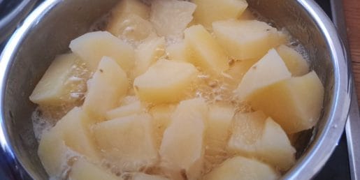 To je najpogostejša napaka pri kuhanju krompirja, ki jo dela večina