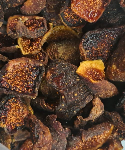 Tako shranite posušeno sadje, da bo zdržalo do zime