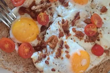 Če imate povišan holesterol, lahko teh 8 sprememb v prehrani naredi veliko razliko