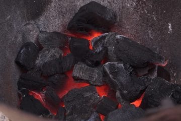 Kdaj je žar res pripravljen? Večina začne peči precej prezgodaj