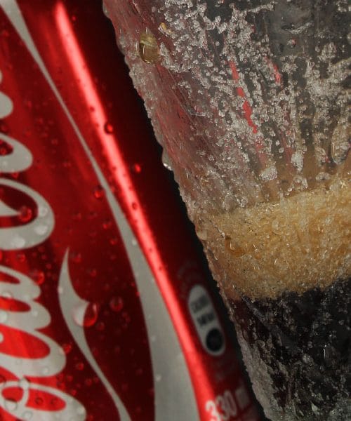 Zakaj je Coca-Cola temne barve in iz česa je pravzaprav narejena