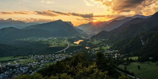 V Sloveniji imamo kar štiri Jesenice – največje štejejo 13.740 prebivalcev, najmanjše le 56
