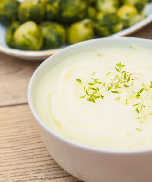 Jogurt in limonin preliv – osvežujoča skrivnost poletnih solat