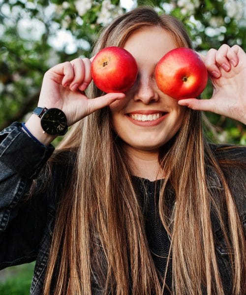 Koliko jabolk, kruha in mesa pojemo Slovenci? Podatki so zelo zanimivi