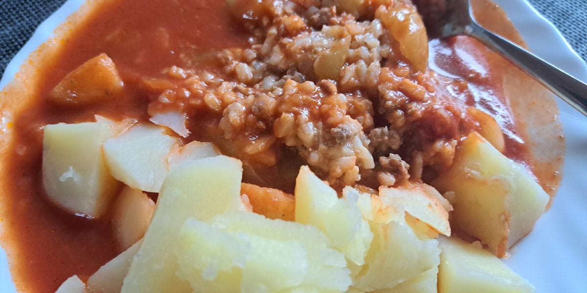 Kuhan krompir, polnjene paprike